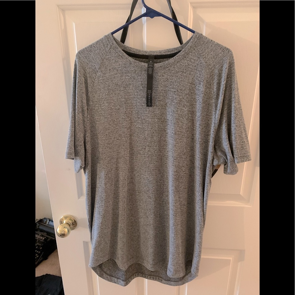 Lululemon Men’s Drysense - Sz L - Great condition